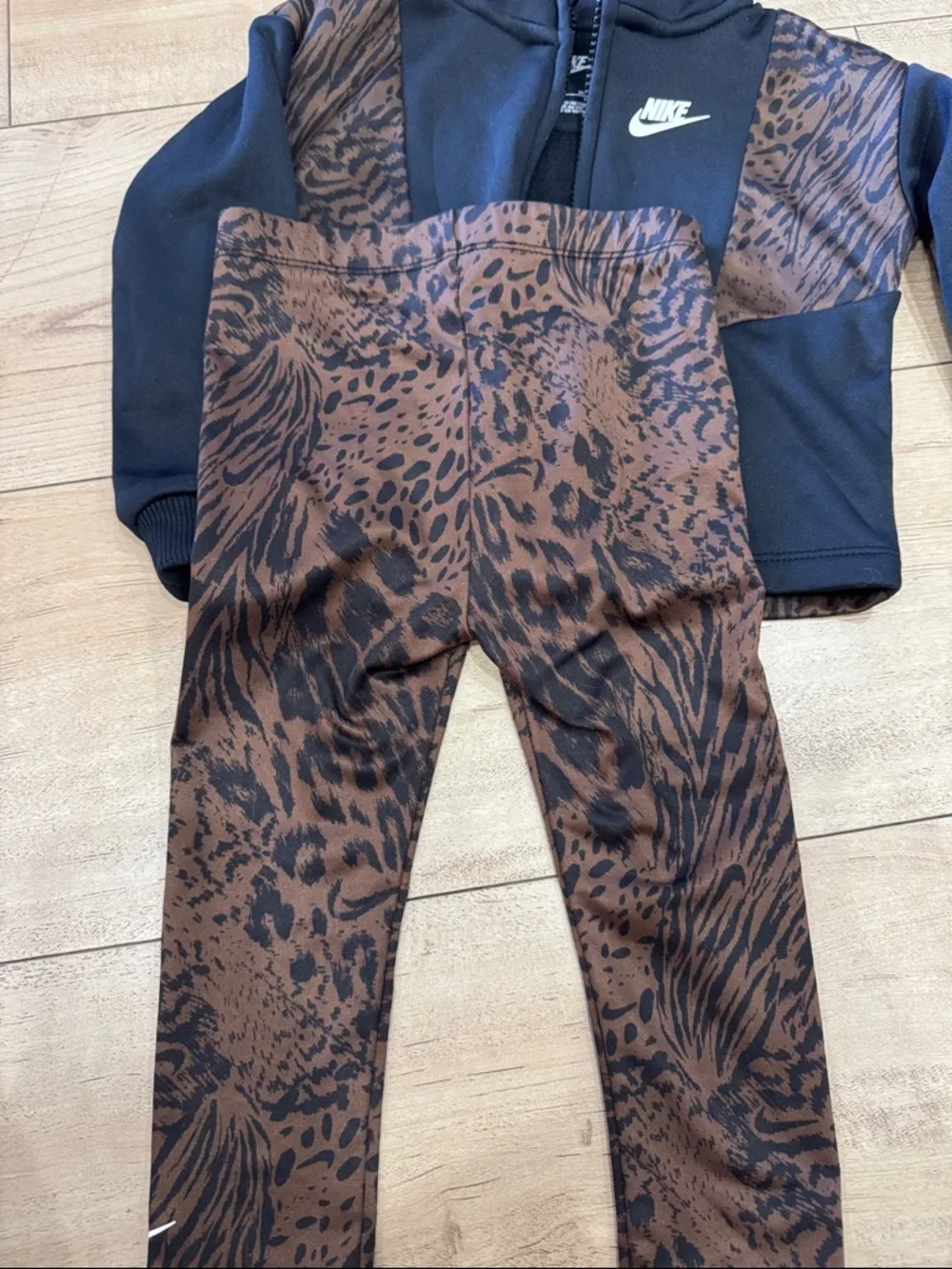 Nike Black Jacket with Brown Animal-Print Panels - Picture 4 of 5
